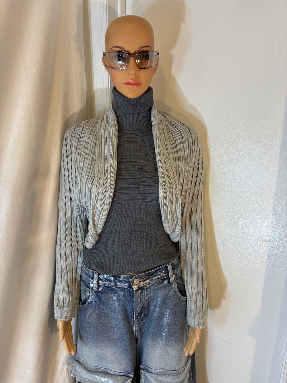 Stunning Like New Armani light Gray Ribbed Open-Front Cropped Cardigan